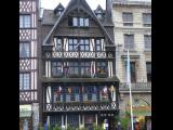 [Cliquez pour agrandir : 123 Kio] Rouen - La place du marché : façades.