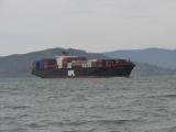 [Cliquez pour agrandir : 58 Kio] San Francisco - The Bay: the container ship APL China.