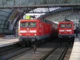 [Cliquez pour agrandir : 107 Kio] Berlin - Trains dans la gare Hauptbahnhof.