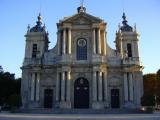 [Cliquez pour agrandir : 68 Kio] Versailles - La cathédrale Saint-Louis : la façade.