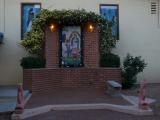 [Cliquez pour agrandir : 90 Kio] Sierra Vista - Saint-Andrew-Apostle's church: mosaic of Our Lady of Guadalupe.