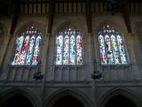 [Cliquez pour agrandir : 99 Kio] San Francisco - Saint Dominic's church: stained glass windows.