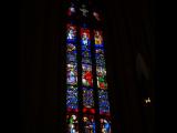 [Cliquez pour agrandir : 61 Kio] Paray-le-Monial - La basilique du Sacré-Cœur : vitrail.