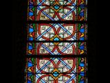 [Cliquez pour agrandir : 158 Kio] Pékin - L'église du Saint-Sauveur : détail d'un vitrail.