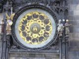 [Cliquez pour agrandir : 92 Kio] Prague - La place Saint-Maesto : l'horloge astronomique : partie basse.