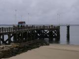 [Cliquez pour agrandir : 55 Kio] Arcachon - Ponton sur le bassin.