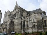 [Cliquez pour agrandir : 101 Kio] Saint-Omer - La cathédrale Notre-Dame : vue latérale.