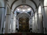 [Cliquez pour agrandir : 116 Kio] Mexico - L'église Saint-Bernardin-de-Sienne : la nef et le chœur.