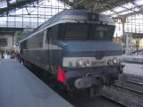 [Cliquez pour agrandir : 93 Kio] Paris - Locomotive BB77064 en gare de Lyon.