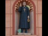[Cliquez pour agrandir : 56 Kio] Sierra Vista - Saint-Andrew-Apostle's church: statue of Father Eusebio Francisco Kino.