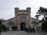 [Cliquez pour agrandir : 77 Kio] Reims - La maison Pommery : les bâtiments.