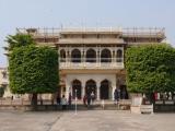 [Cliquez pour agrandir : 147 Kio] Jaipur - Le palais de la cité.
