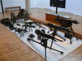 [Cliquez pour agrandir : 85 Kio] Somme - Historial de Péronne : armes diverses.