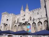 [Cliquez pour agrandir : 93 Kio] Avignon - Le palais des Papes : façade.