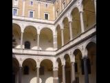 [Cliquez pour agrandir : 87 Kio] Rome - La cour intérieure du palais de la Chancellerie.