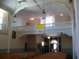 [Cliquez pour agrandir : 65 Kio] Albuquerque - The church of San Felipe de Neri: the entrance and the tribune.