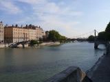 [Cliquez pour agrandir : 78 Kio] Lyon - Les rives de la Saône.