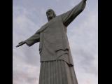 [Cliquez pour agrandir : 45 Kio] Rio de Janeiro - La statue du Christ Rédempteur sur le Corcovado : détail.