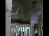 [Cliquez pour agrandir : 99 Kio] Delhi - La cathédrale du Sacré-Cœur : l'entrée et la tribune.