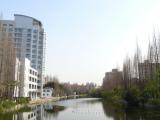 [Cliquez pour agrandir : 74 Kio] Shanghai - L'Université Normale de la Chine de l'Est : le campus de Putuo : la rivière.
