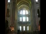 [Cliquez pour agrandir : 89 Kio] Noyon - La cathédrale : le transept.