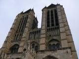 [Cliquez pour agrandir : 82 Kio] Noyon - La cathédrale : la façade.