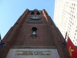 [Cliquez pour agrandir : 93 Kio] San Francisco - Saint Mary's church: front view.