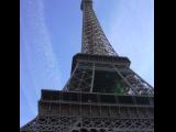 [Cliquez pour agrandir : 69 Kio] Paris - La tour Eiffel.