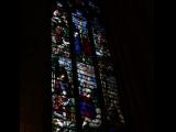[Cliquez pour agrandir : 67 Kio] Beauvais - La cathédrale : la chapelle du Saint-Sacrement : vitrail.