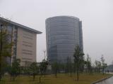 [Cliquez pour agrandir : 70 Kio] Shanghai - L'Université Normale de la Chine de l'Est : le campus de Minhang : bâtiments principaux.