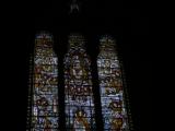 [Cliquez pour agrandir : 95 Kio] Lyon - La basilique Notre-Dame-de-Fourvière : l'église haute : vitrail de Marie, reine des anges.