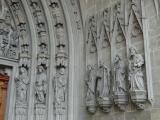 [Cliquez pour agrandir : 105 Kio] Fribourg - La cathédrale Saint-Nicolas-de-Myre : le portail : détail.