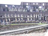 [Cliquez pour agrandir : 126 Kio] Rome - Le Colisée : l'intérieur.