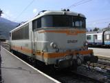 [Cliquez pour agrandir : 80 Kio] Bourg-Saint-Maurice - Locomotive BB25171 en gare.