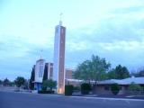 [Cliquez pour agrandir : 58 Kio] Deming - The church of the Holy Family: general view.