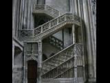 [Cliquez pour agrandir : 101 Kio] Rouen - La cathédrale Notre-Dame : escalier ouvragé.