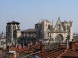 [Cliquez pour agrandir : 92 Kio] Lyon - La cathédrale Saint-Jean : vue générale.