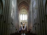 [Cliquez pour agrandir : 80 Kio] Senlis - La cathédrale : la nef.