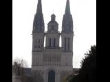 [Cliquez pour agrandir : 55 Kio] Angers - La cathédrale Saint-Maurice : vue générale.