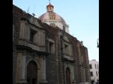 [Cliquez pour agrandir : 106 Kio] Mexico - L'église Sainte-Inès : la façade et la coupole.