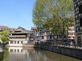 [Cliquez pour agrandir : 139 Kio] Strasbourg - Le quartier de la Petite France.