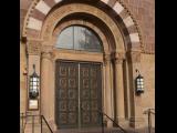 [Cliquez pour agrandir : 108 Kio] Santa Fe - Saint Francis cathedral: the main door.