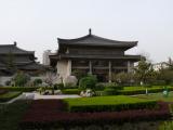 [Cliquez pour agrandir : 79 Kio] Xi'an - Le musée de l'histoire du Shaanxi : vue générale.