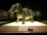 [Cliquez pour agrandir : 58 Kio] Shanghai - Le Shanghai Museum : récipient en bronze en forme de bélier.