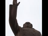 [Cliquez pour agrandir : 38 Kio] Hangzhou - Université Zhejiang : le campus de Yuquan : la statue de Mao Zedong : détail.