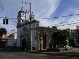 [Cliquez pour agrandir : 125 Kio] Mexico - Le quartier Xochimilco : la chapelle Sainte-Croix.