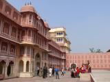 [Cliquez pour agrandir : 126 Kio] Jaipur - Le palais de la cité.