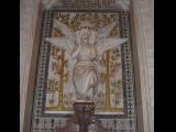 [Cliquez pour agrandir : 102 Kio] Lyon - La basilique Notre-Dame-de-Fourvière : l'église basse : le chérubin.
