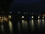 [Cliquez pour agrandir : 69 Kio] Toulouse - Les rives de la Garonne, de nuit.