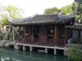 [Cliquez pour agrandir : 114 Kio] Suzhou - Le jardin du maître des filets : autre pavillon.